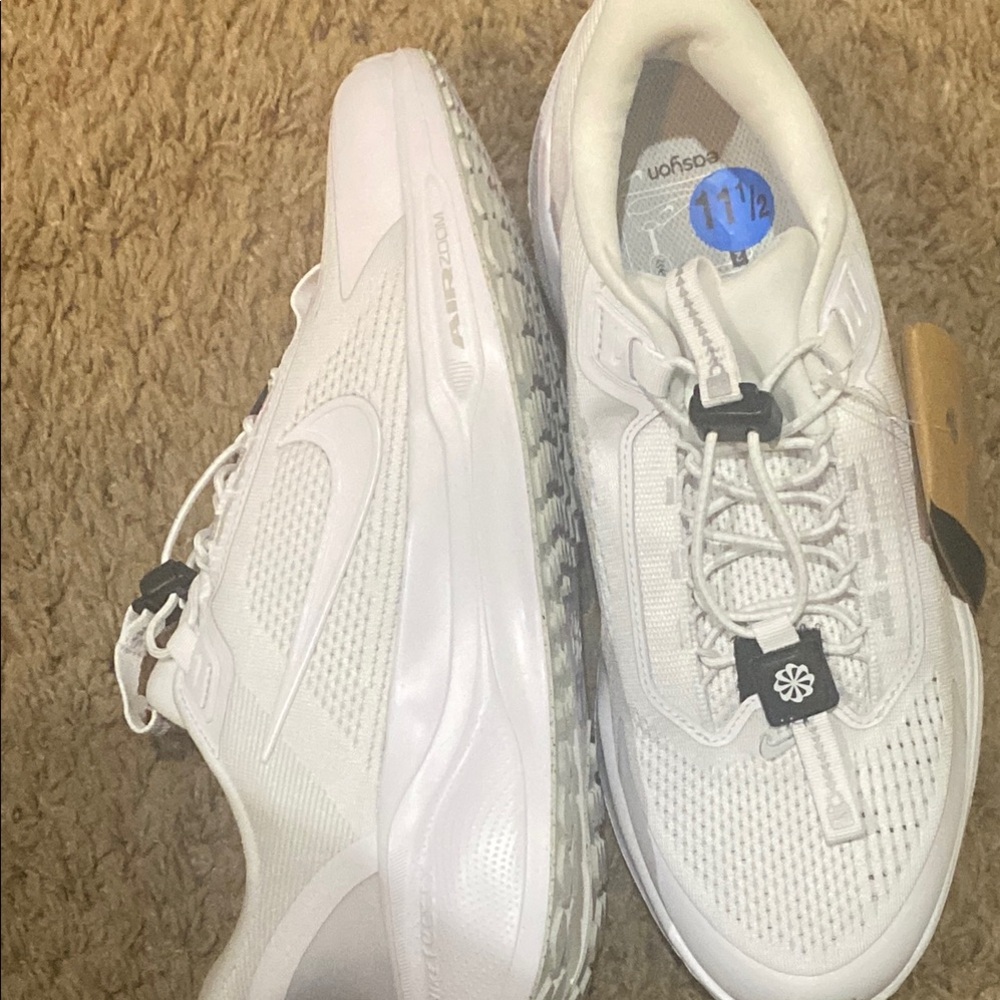 Nike Pegasus Easy On White Athletic Shoes with Breathable Design - Picture 5 of 8